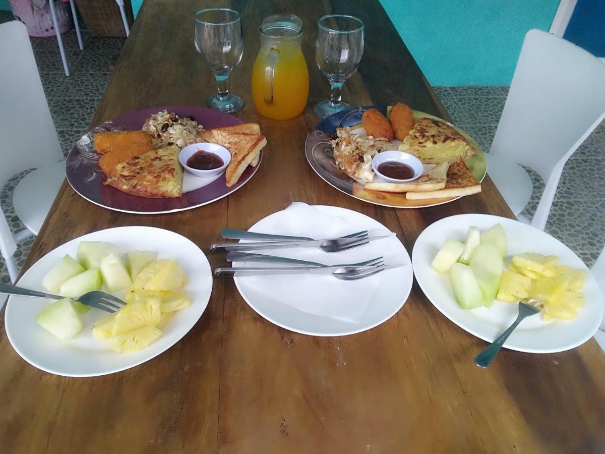 Blue Coral Homestay كاريمونجاوا المظهر الخارجي الصورة